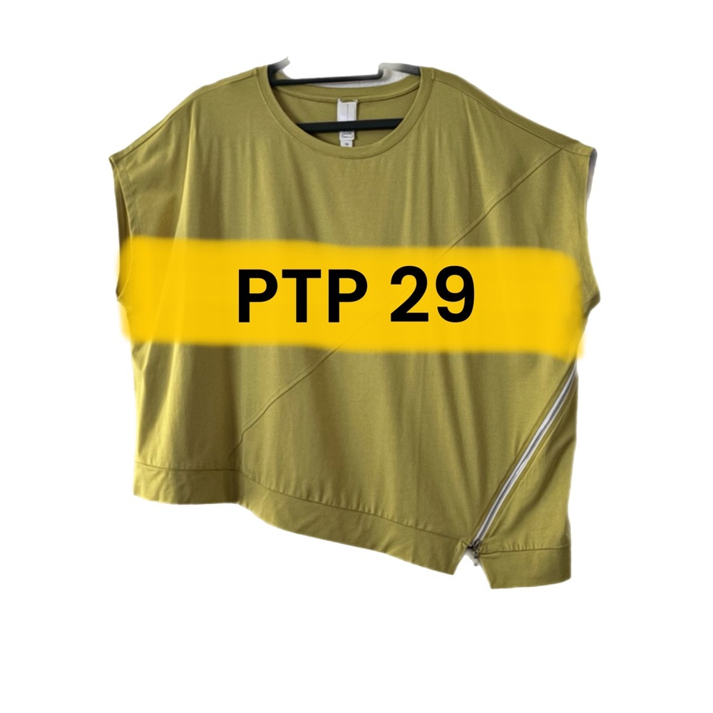 Chic Women's yellow Top with Asymmetrical Zipper NWOT - Picture 7 of 8